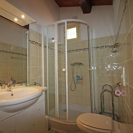 Spacious At Saint-raphael With Jacuzzi