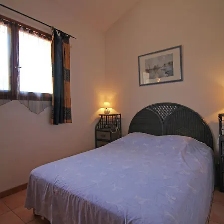 Willa Spacious At Saint-raphael With Jacuzzi *
