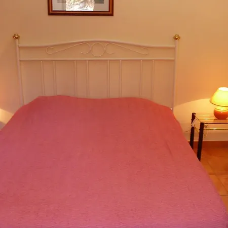 Villa Spacious At Saint-raphael With Jacuzzi *